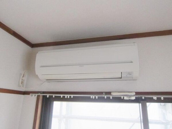 ニュークレセントビルの物件内観写真